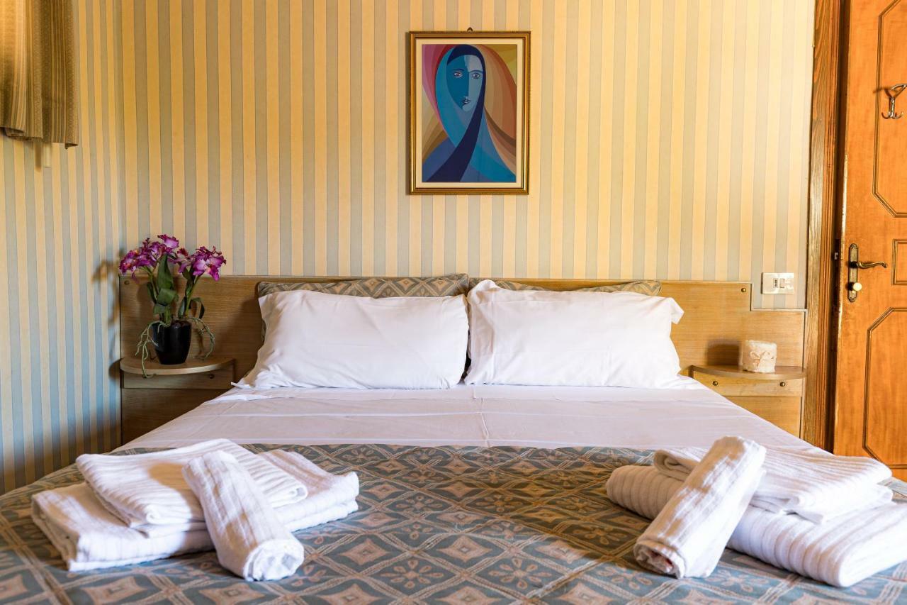 Aurelia Residence San Pietro Aparthotel - Rome — Photos 2
